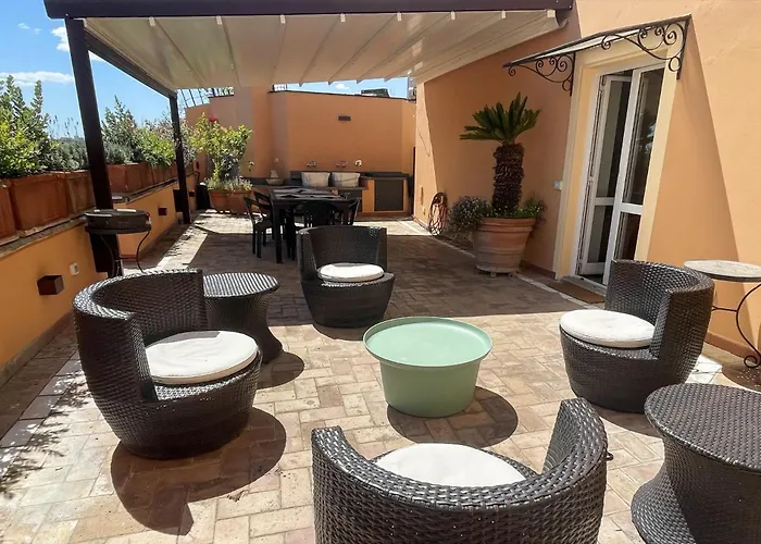 Habitat's Colosseum-monti 3br Penthouse With Terrace * Roma