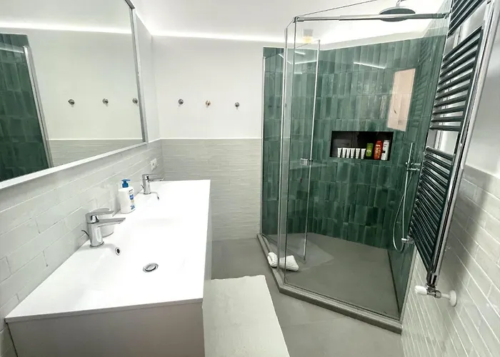 Habitat's Colosseum-monti 3br Penthouse With Terrace Apartament *