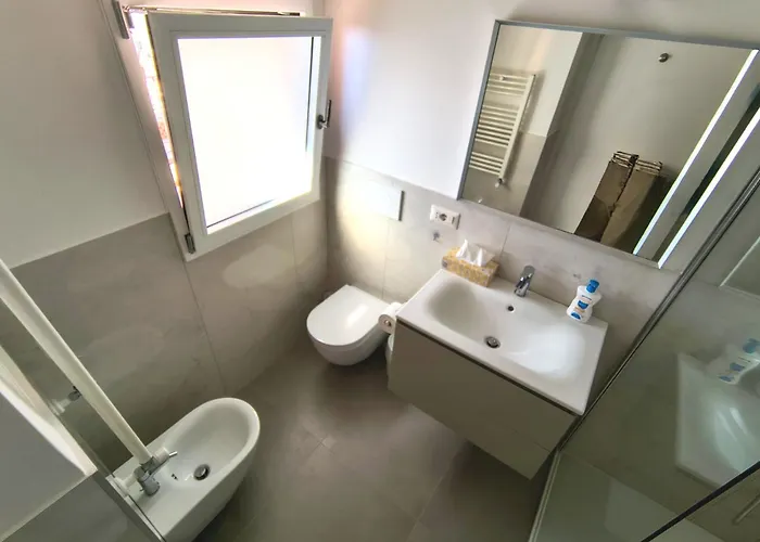 Habitat's Colosseum-monti 3br Penthouse With Terrace Apartament Rzym