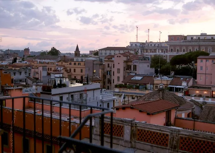 Habitat's Colosseum-monti 3br Penthouse With Terrace Rzym